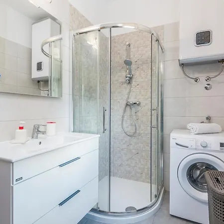 Apartment Vedran With Pool Porec